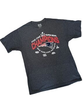 PATRIOTS Super Bowl Champions T-shirt Medium